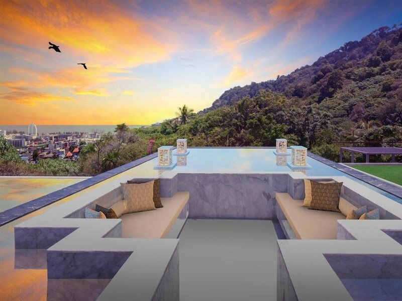 The Aristo Seaview Patong Hotel Exterior photo